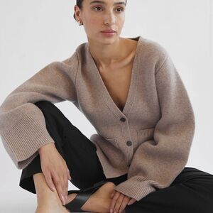 Almina Concept Vneck Cardigan